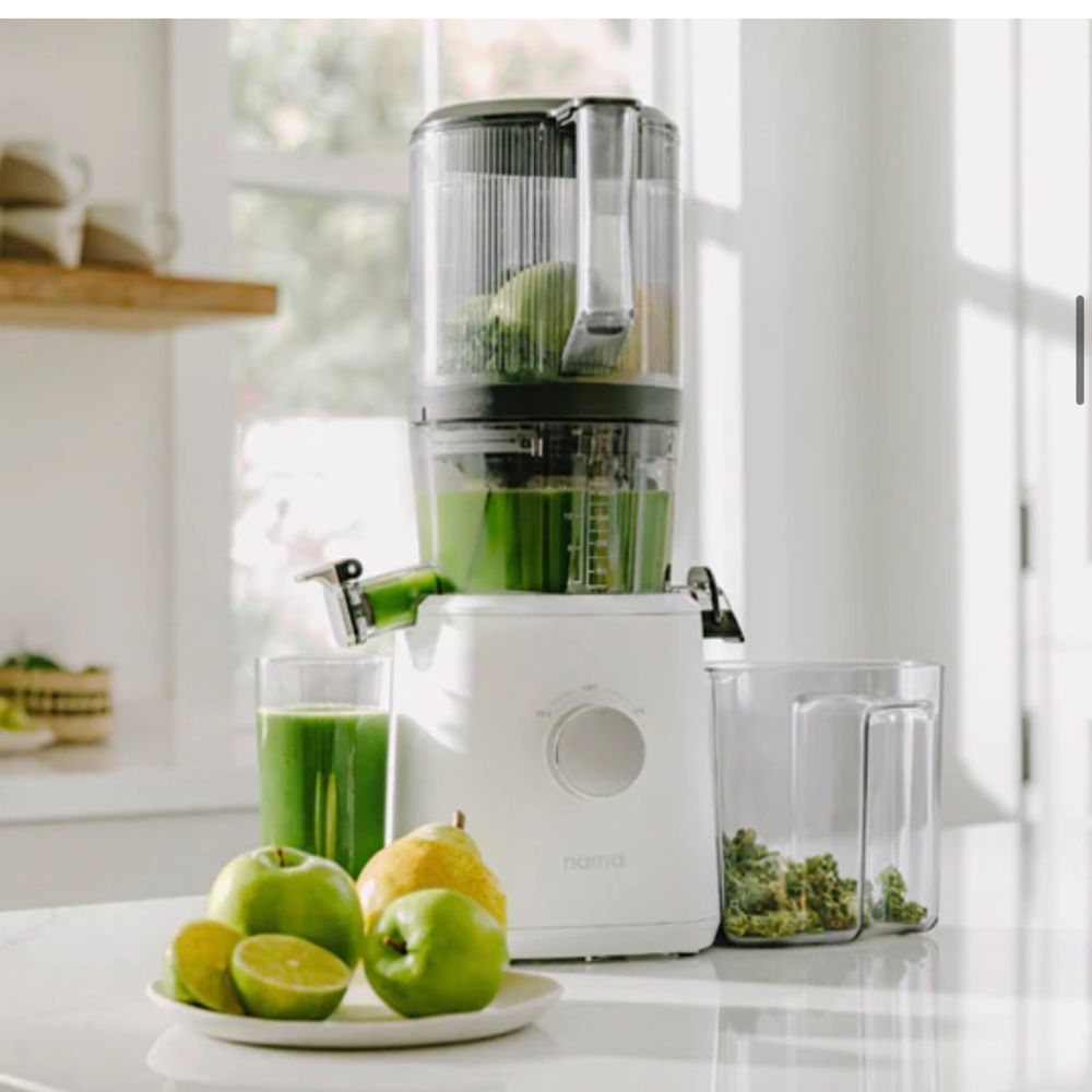 Nama j2 juicer new RETAILS $550 plus tax!